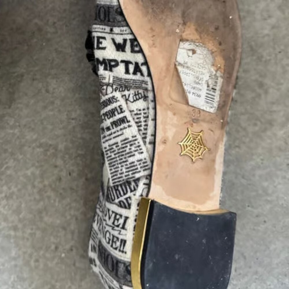 Charlotte Olympia "Heartbroken Gazette" newsprint calf hair velvet flats 38/7.5 - Picture 9 of 10